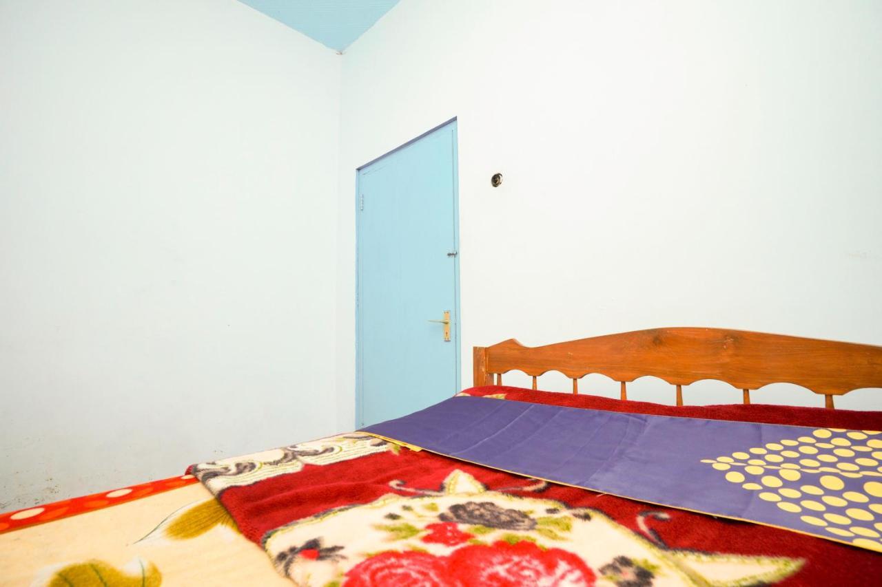 Spot On 2126 Bromo Indah Homestay Probolinggo Exterior photo