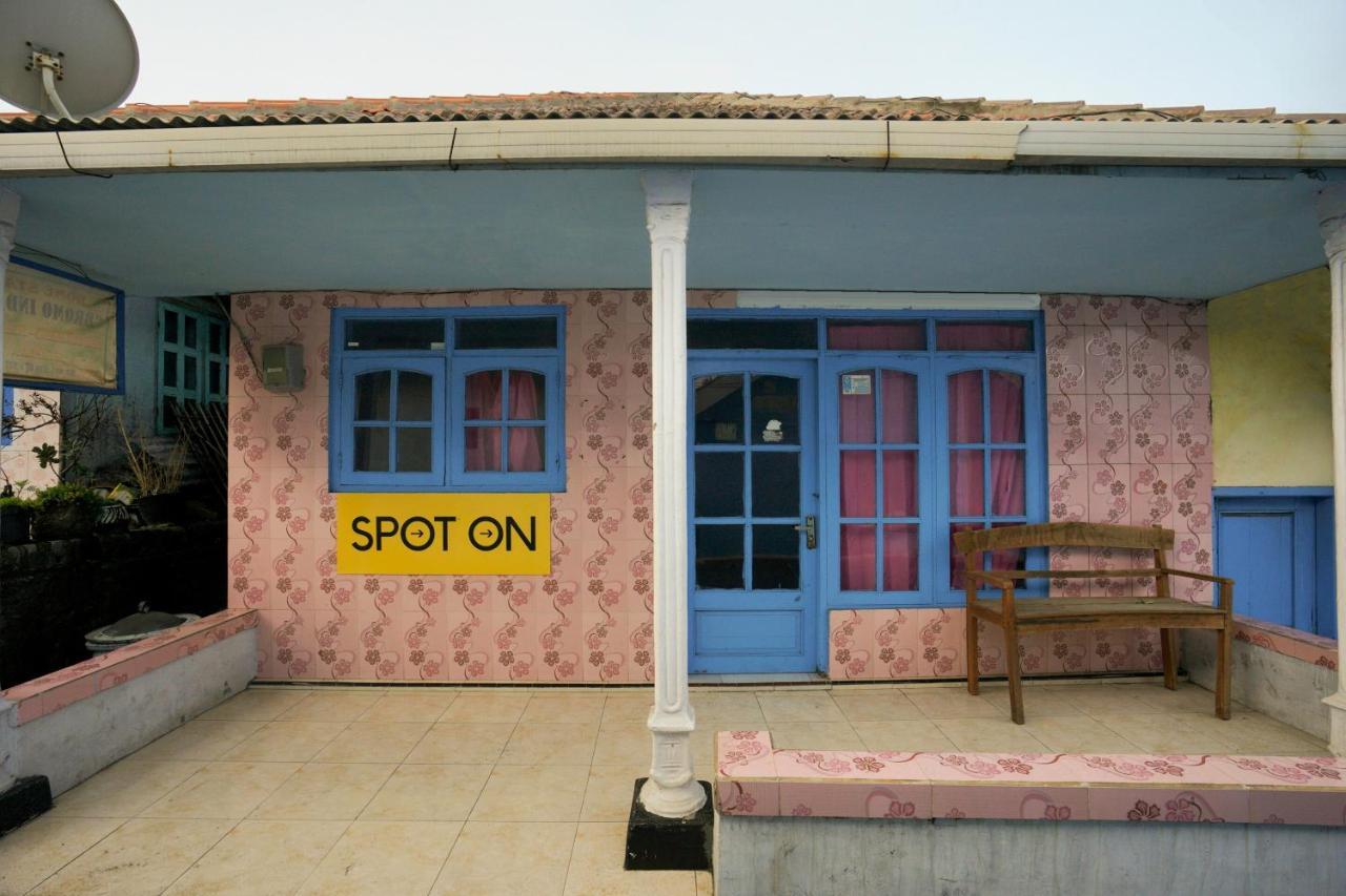 Spot On 2126 Bromo Indah Homestay Probolinggo Exterior photo