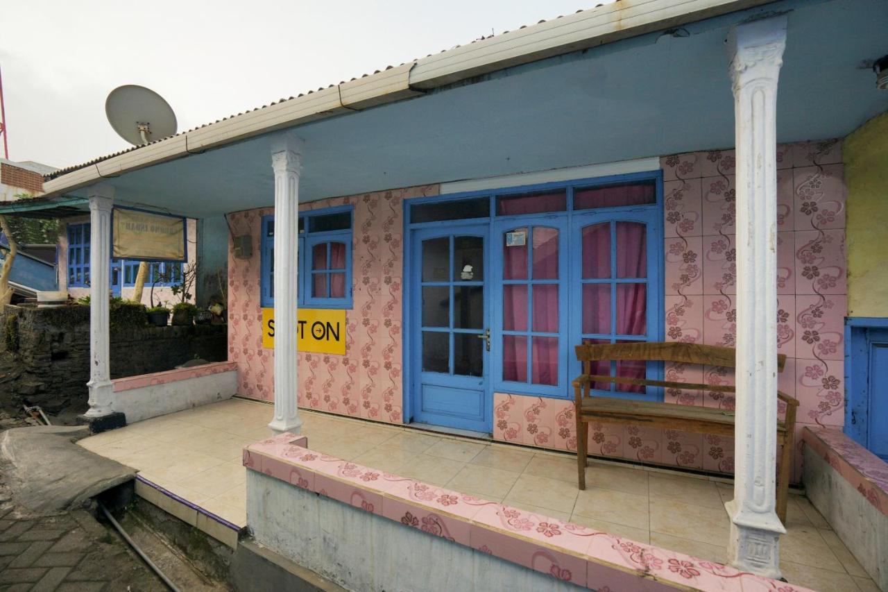 Spot On 2126 Bromo Indah Homestay Probolinggo Exterior photo