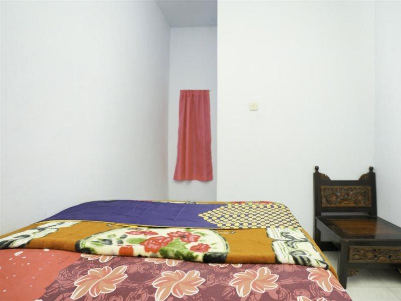 Spot On 2126 Bromo Indah Homestay Probolinggo Exterior photo