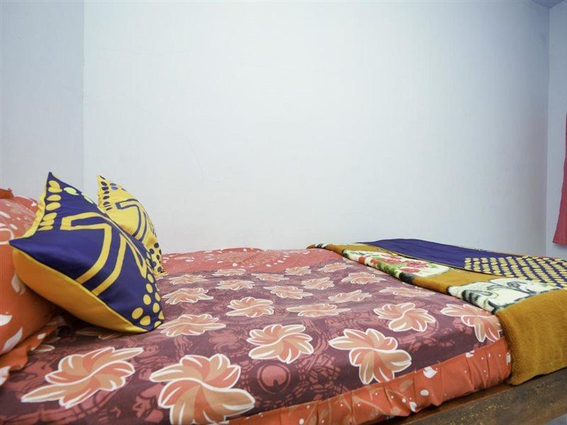 Spot On 2126 Bromo Indah Homestay Probolinggo Exterior photo